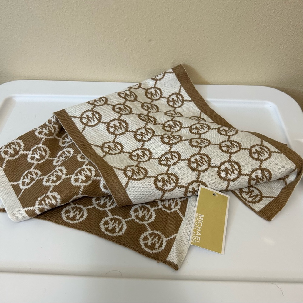 Michael Kors Reversible Scarf